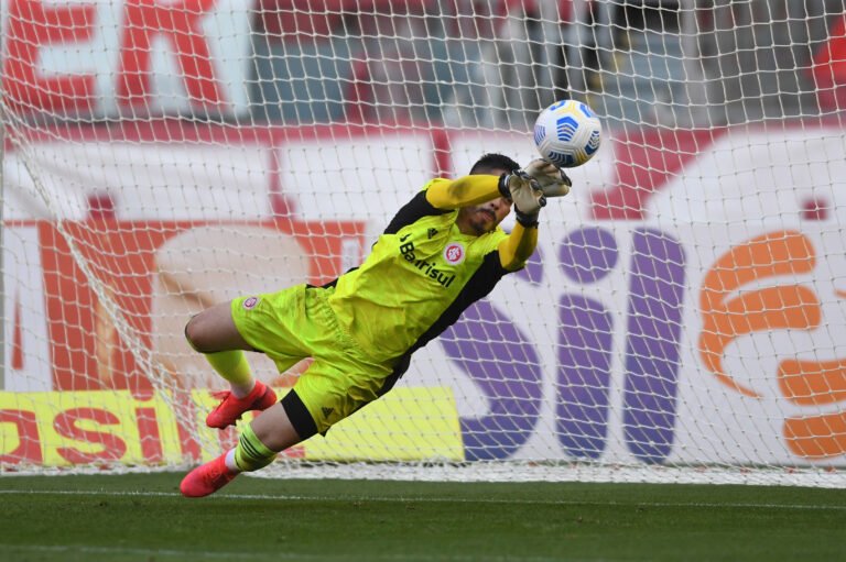 Daniel é destaque entre os goleiros do Brasileirão