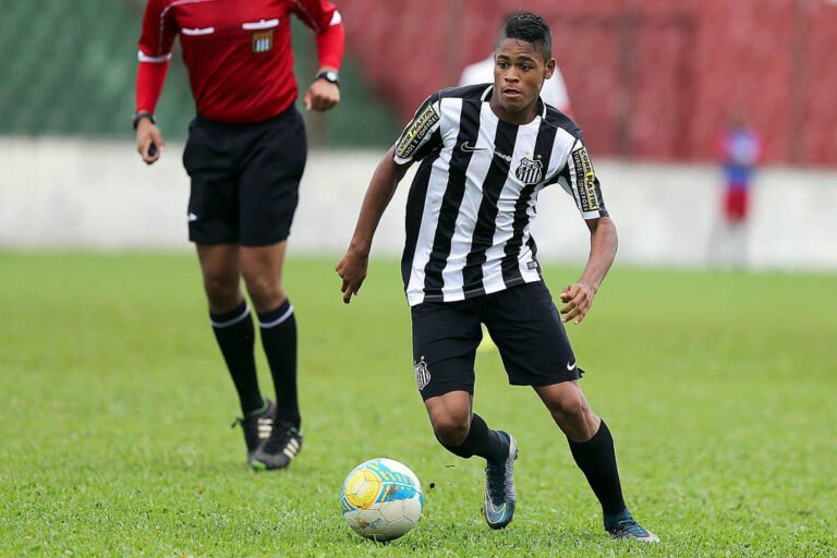 Santos vence ação na justiça, promovida por Victor Yan