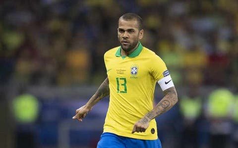 Investimento em Daniel Alves será para contratações em 2022; entenda