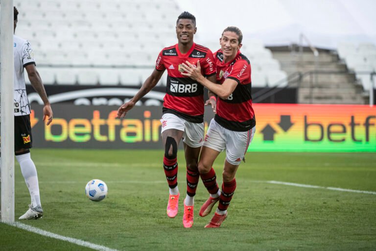 Flamengo pode ter dois desfalques de peso para duelo contra o Palmeiras