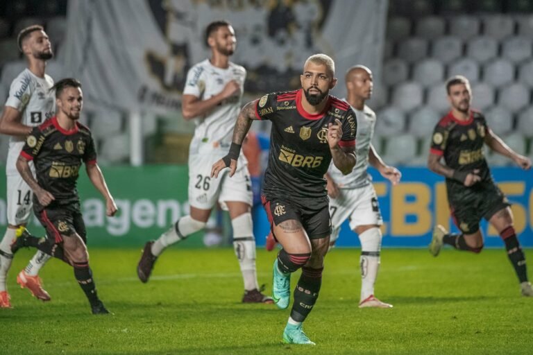 Santos é o clube que mais sofre com a ‘lei do ex’ no Brasileirão 2021; veja a lista