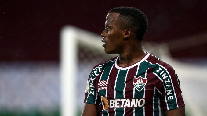 Jhon Arias pode seguir desfalcando o Fluminense na partida contra o São Paulo