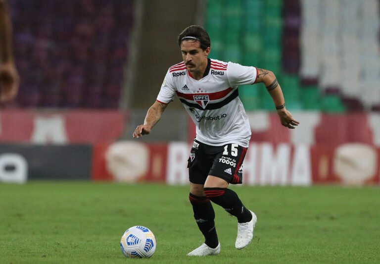 Gabriel Neves diz estar ansioso para jogar no Morumbi: “História enorme”