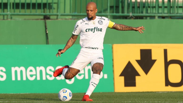 Palmeiras tem cinco jogadores pendurados em duelo contra o Corinthians