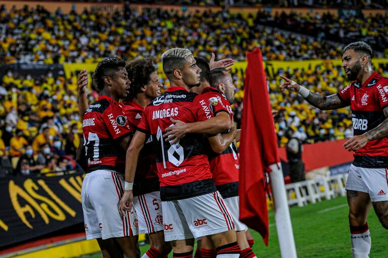 Flamengo não tem jogadores suspensos para final contra o Palmeiras