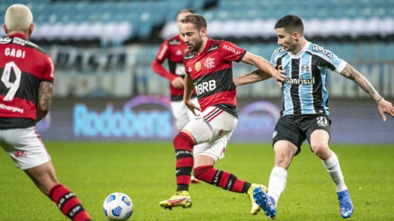 Presidente do Grêmio reforça possibilidade de não entrar em campo contra o Flamengo