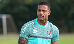 Caio Paulista volta a ser opção pelo Fluminense diante da Chapecoense