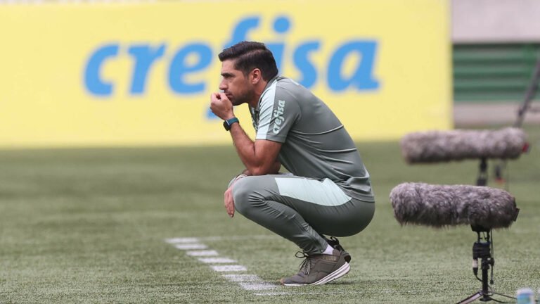 Defesa do Palmeiras preocupa Abel Ferreira