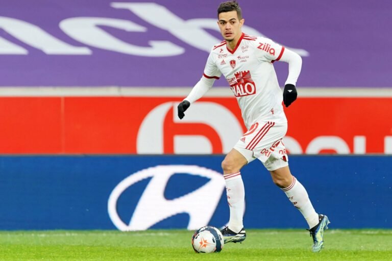 Promessa francesa fala sobre negociação frustrada com Milan