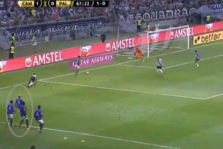 Conmebol divulga áudios do VAR sobre invasão de Deyverson em gol do Palmeiras