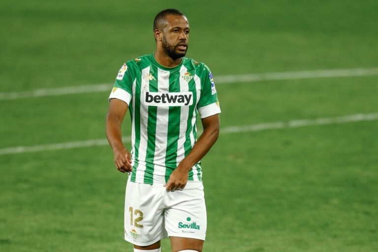 Inter descarta contratação de Sidnei; desejo do zagueiro era retornar ao Colorado
