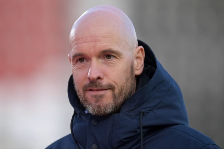 Erik Ten Hag entra no radar do Barcelona para próxima temporada