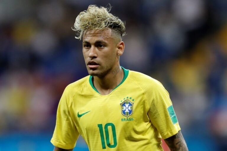 Ex-assessor de Neymar critica atitude de craque na Copa de 2018: “Não precisava”