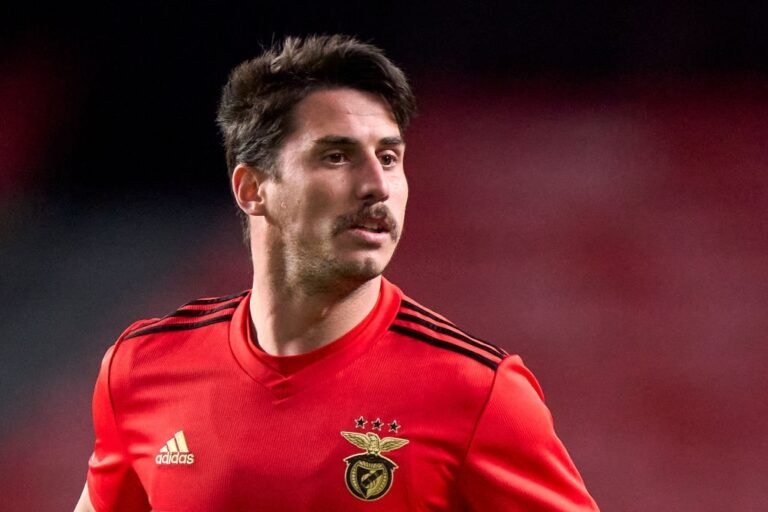 Especulado em Grêmio e Flamengo, Gabriel negocia rescisão com Benfica