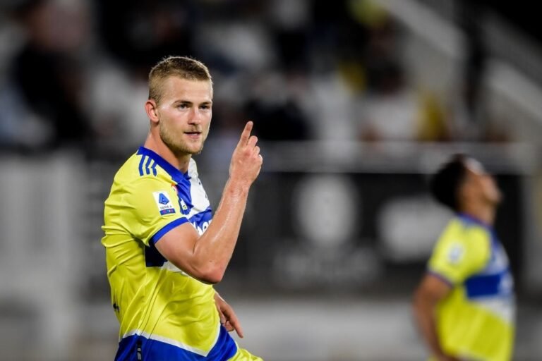 Chelsea planeja oferecer R$ 744 milhões por De Ligt, diz jornal