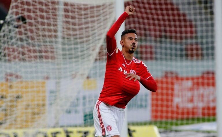 Internacional prepara lista de negociáveis