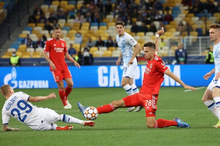 Benfica começa Champions League com empate contra o Dínamo de Kiev