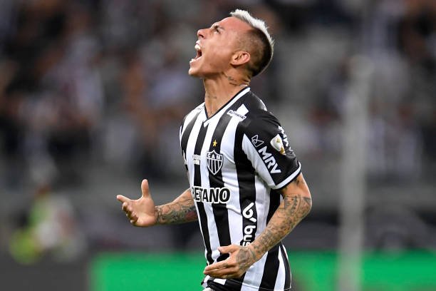 Vargas se desculpa com torcida e diz que acredita no grupo do Atlético-MG