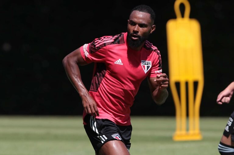 William não deve ter contrato renovado pelo São Paulo