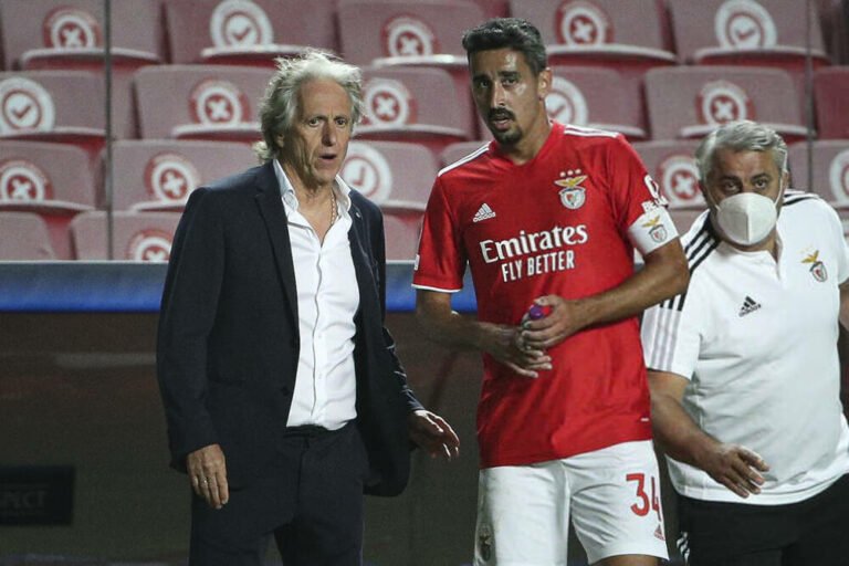 Benfica divulga lista de inscritos para a Champions League
