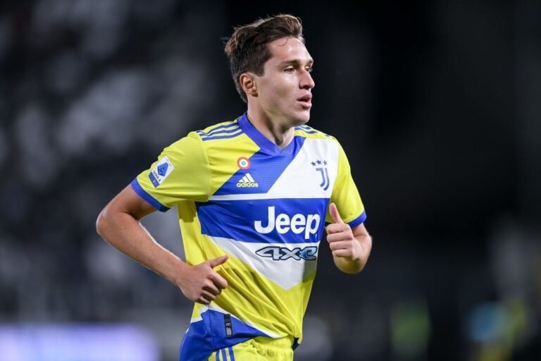 Chelsea planeja nova investida por Chiesa para próxima temporada