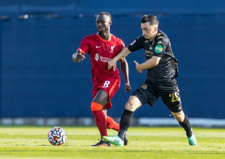 Naby Keita rejeita primeira proposta de renovação do Liverpool