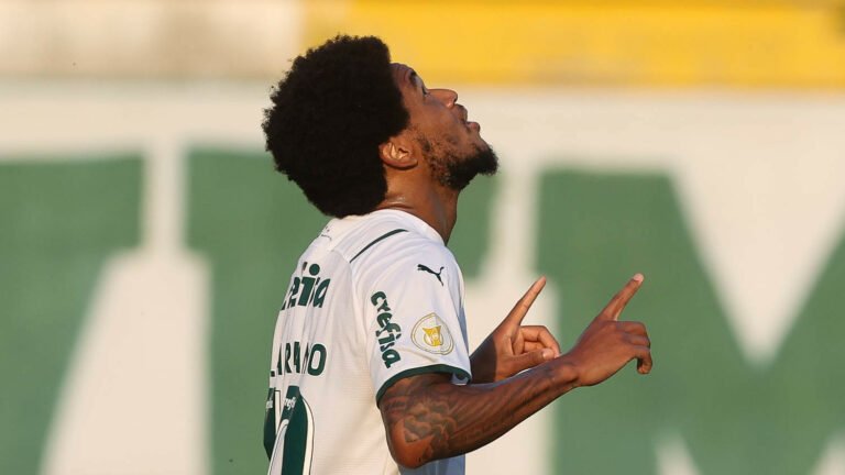 “Chapecoense da sorte”: Luiz Adriano encerra jejum e marca de novo contra a Chape