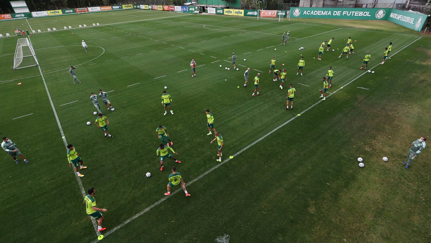 Palmeiras vai voltar aos treinos nesta quarta-feira para mês decisivo