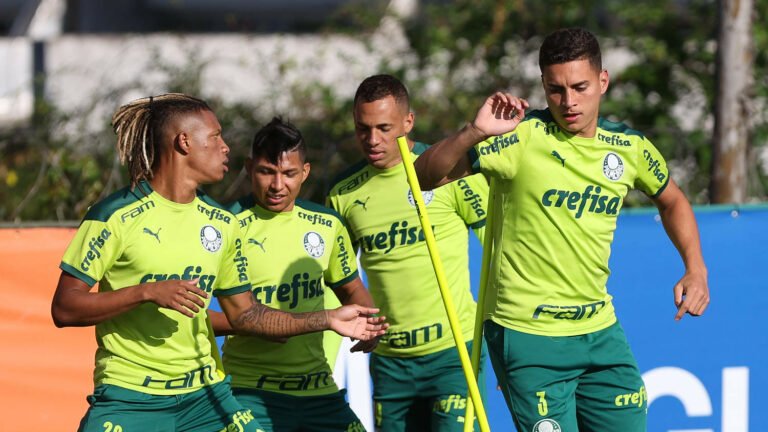 Abel comanda treino na Academia e Palmeiras não deve poupar contra o Corinthians