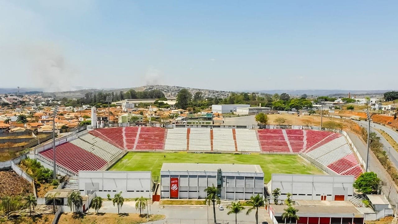 Arena do Jacaré aguarda laudo para ampliar público