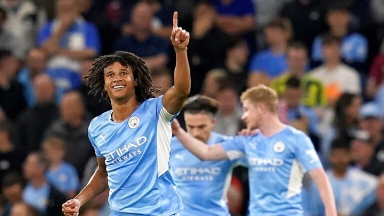 Após marcar seu primeiro gol na Champions, zagueiro do City perde seu pai