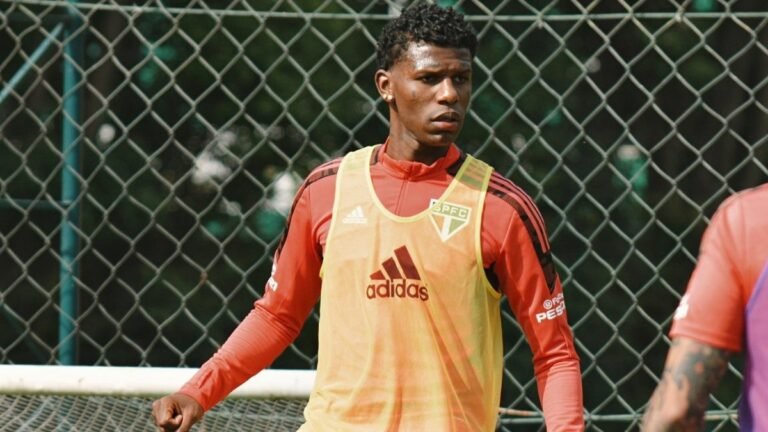 Lesionado, Arboleda viaja ao Equador para fazer tratamento