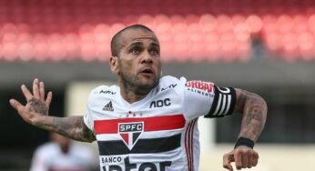 Flamengo prepara proposta oficial por Daniel Alves, diz site francês