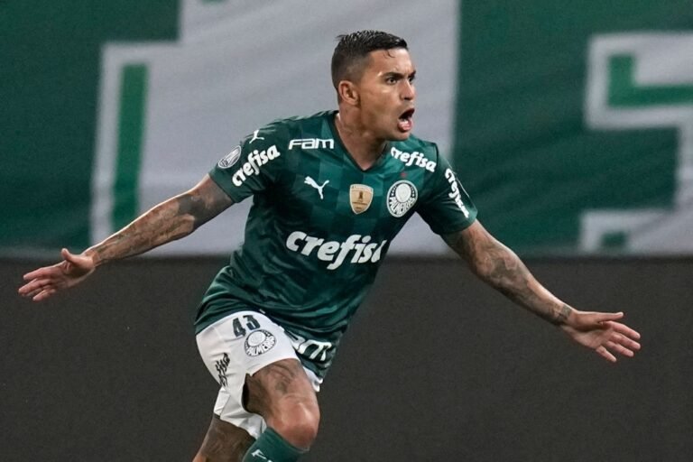 Dudu se torna o jogador com mais vitórias no Palmeiras no século 21