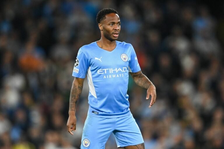 Barcelona deve fazer proposta por Sterling na próxima janela