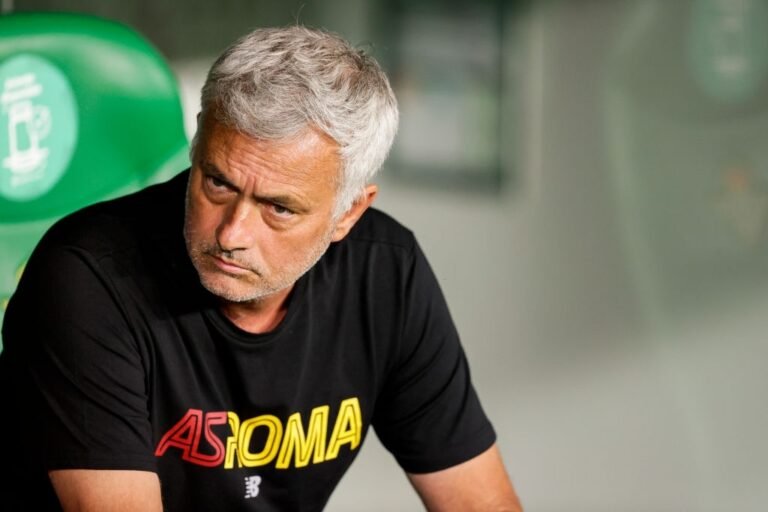 José Mourinho está próximo a atingir a marca de 1000 jogos como treinador
