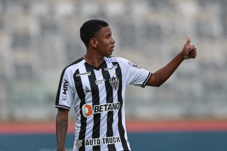 Atlético-MG recebe proposta do CSKA por jovem atacante Sávio