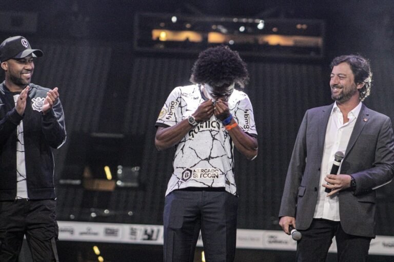 Willian não deve demorar para estrear com a camisa do Corinthians