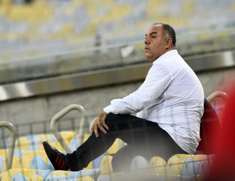 Marcos Braz é cobrado nas redes sociais por preço dos ingressos para duelo contra o Athletico