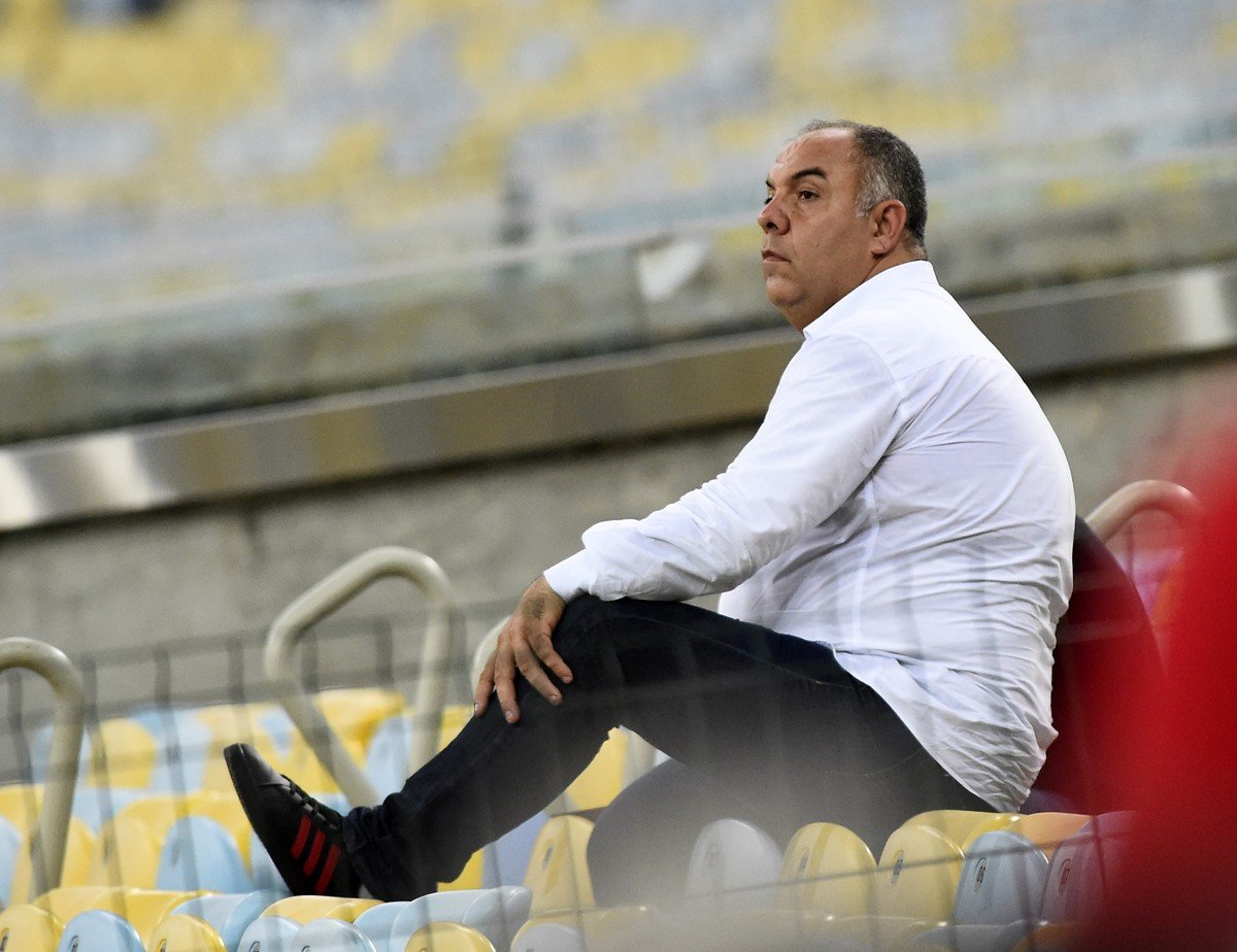 Marcos Braz é cobrado nas redes sociais por preço dos ingressos para duelo contra o Athletico