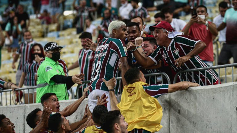 Jogadores do Fluminense exaltam união entre time e torcida no clássico
