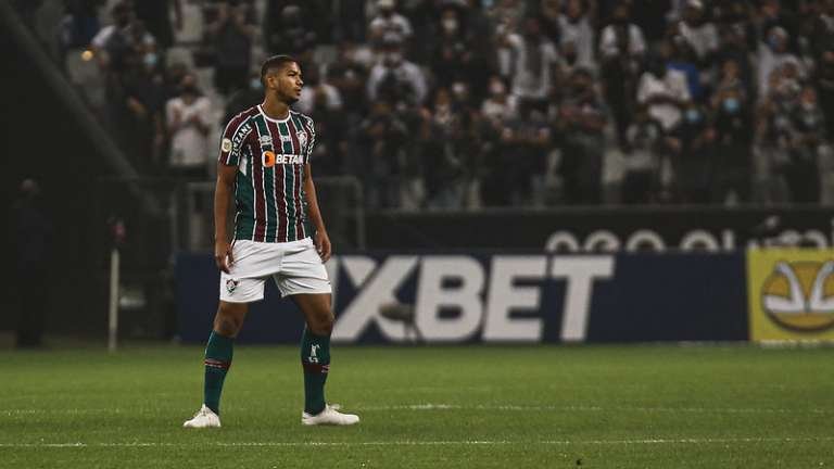 David Braz lamenta derrota do Fluminense: “Infelizmente o gol saiu na hora errada”