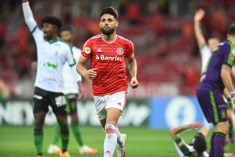 Yuri Alberto marcou o mesmo número de gols que o Grêmio nos últimos onze jogos