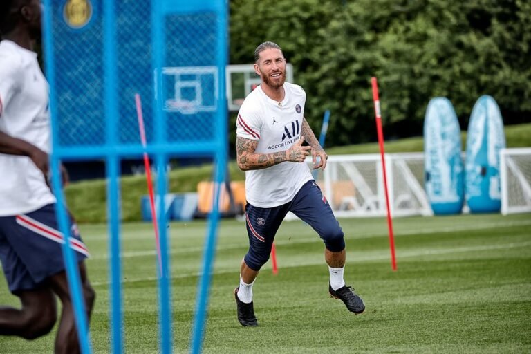 PSG pode adiar estreia de Sergio Ramos mais uma vez, diz jornal