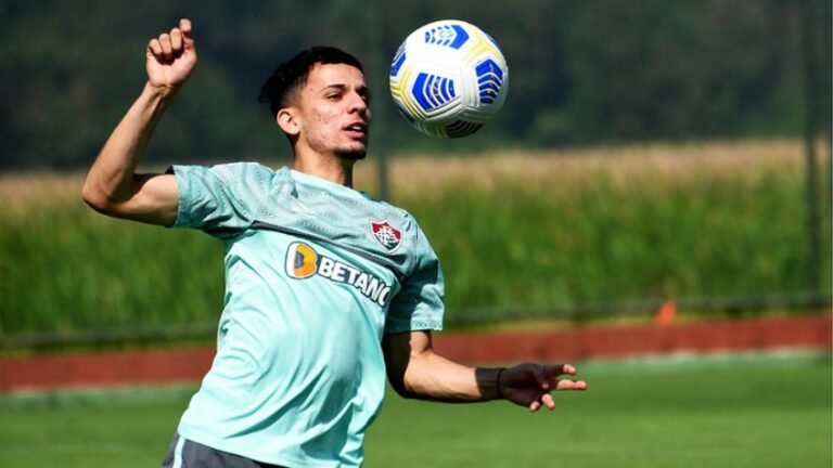 Gabriel Teixeira diz que irá se emocionar com a torcida do Fluminense gritando seu nome