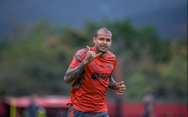 Renato Gaúcho pede calma com Kenedy: ‘Muito tempo sem jogar’