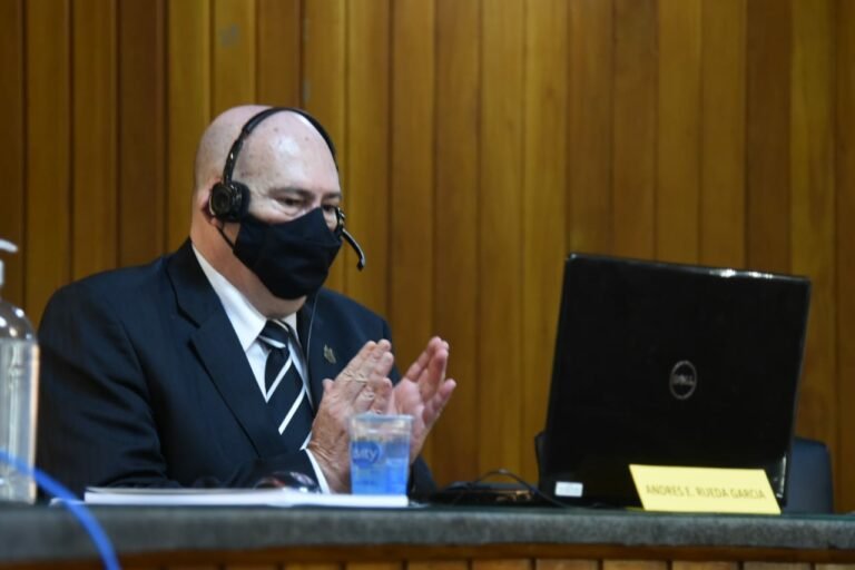 Em reunião ‘quente’, Rueda pede união, para superar atual momento