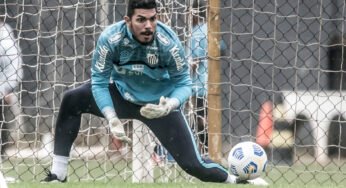 Empresário de João Paulo se reúne com presidente do Santos e crava permanência