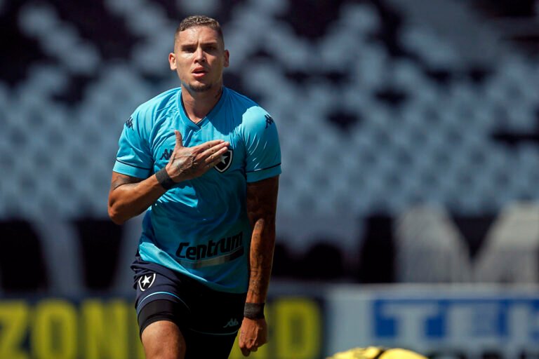 Especulado no Inter, Rafael Navarro é descartado pelo São Paulo, diz jornalista