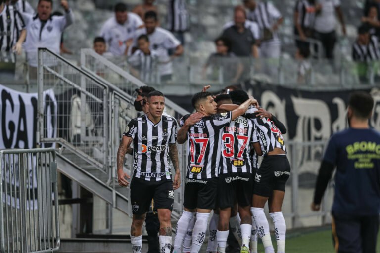 Atlético divulga lista de relacionados para jogo contra a Chape e esclarece a situação dos desfalques